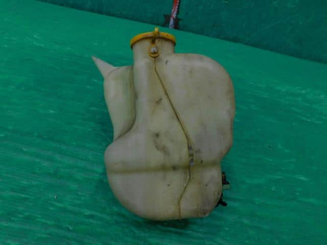Windshield Washer Tank SUBARU Impreza 2004 GH-GDB — photo 1