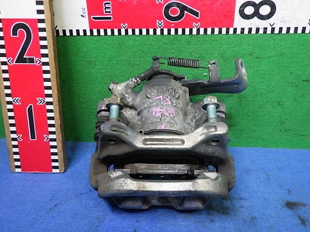 Rear Left Caliper MAZDA Axela 2014 DBA-BM5AS B4Y72699ZD — photo 4