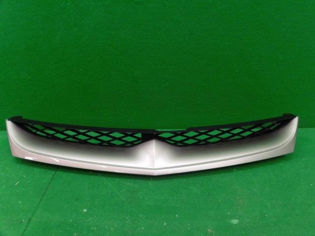 Radiator Grille TOYOTA Estima 2001 ZA-AHR10 — photo 1