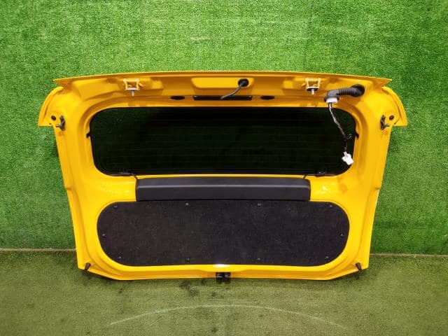 Back Door Assembly TOYOTA Aqua 2014 DAA-NHP10 — photo 2