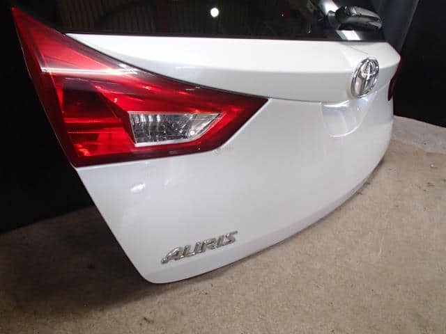 Back Door Assembly TOYOTA Auris 2013 DBA-NZE184 — photo 5