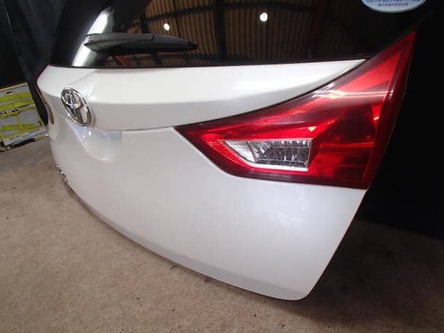 Back Door Assembly TOYOTA Auris 2013 DBA-NZE184 — photo 6
