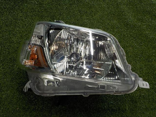 Right Headlight DAIHATSU Hijet 2019 EBD-S321V — photo 1