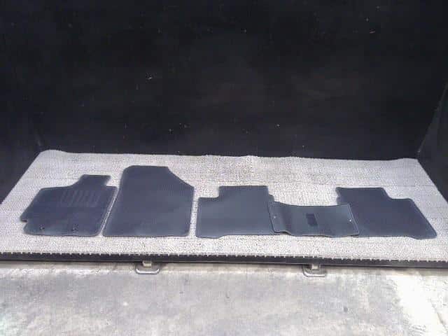 Floor Mat SUZUKI Swift 2022 5AA-ZC53S — photo 2