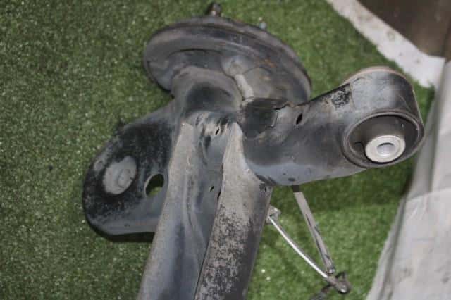 Rear Axle Beam Assembly MAZDA Demio DBA-DE3FS D65128B00C — photo 5