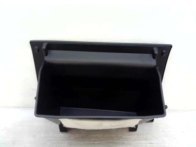Glove Compartment MAZDA CX-5 2017 LDA-KF2P — photo 3
