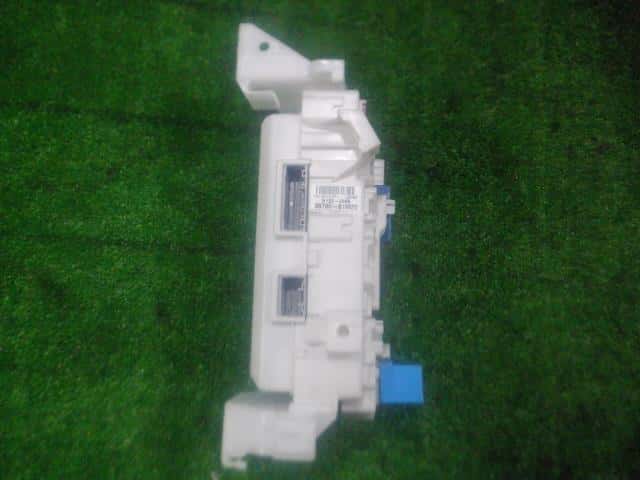 Fuse Box SUZUKI Spacia 2013 DBA-MK32S 3678081M20 — photo 3