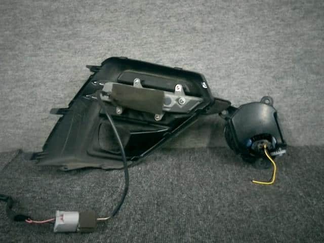 Left Fog Light SUBARU Levorg 2021 4BA-VN5 84501CA010 — photo 2