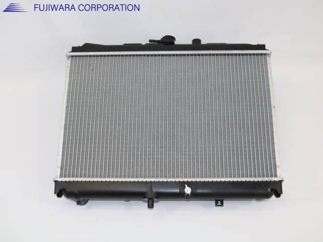 Radiator MAZDA BONGO 2007 ABF-SK82V F82A15V0X — photo 2
