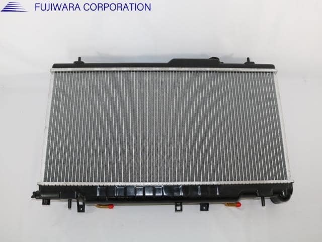 Radiator SUBARU Impreza TA-GGA 45111FE111 — photo 2