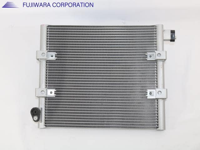 Condenser Mitsubishi Fuso 2002 KK-FE73EB — photo 1
