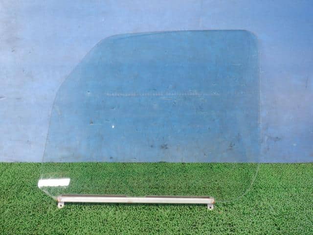 Front Right Door Windshield SUZUKI Carry 2008 EBD-DA63T — photo 2