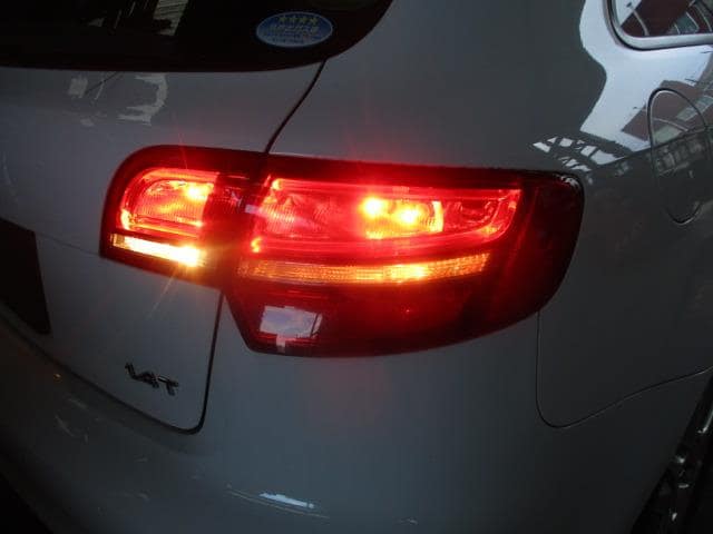 Right Tail Light AUDI Audi a3 2012 DBA-8PCAX 8P4945096E — photo 8