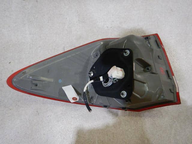 Right Tail Light TOYOTA Crown 2008 DBA-GRS204 8155030B70 — photo 2