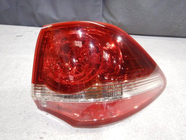 Right Tail Light TOYOTA Crown 2008 DBA-GRS204 8155030B70 — photo 1
