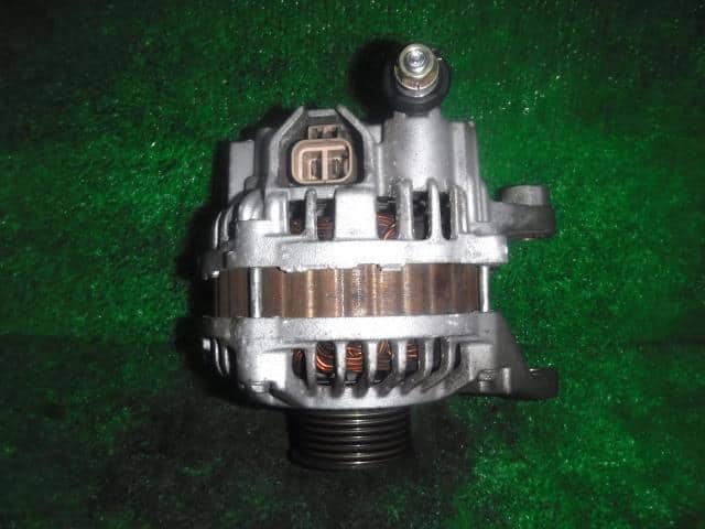 Alternator MAZDA Demio 2004 DBA-DY3W Z60118300 — photo 1
