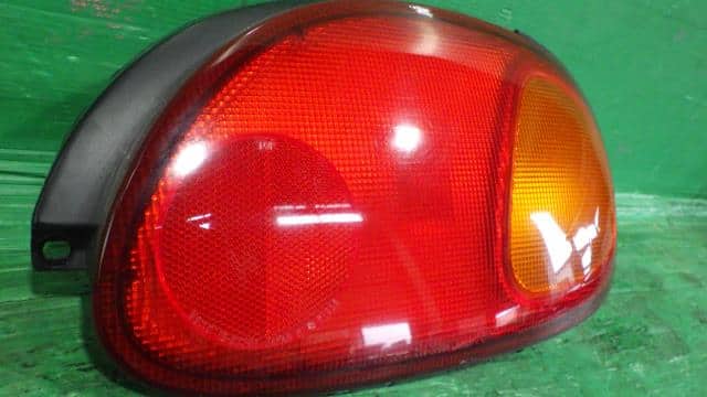 Right Tail Light SUZUKI Cappuccino 1992 E-EA11R 3565080F00 — photo 2