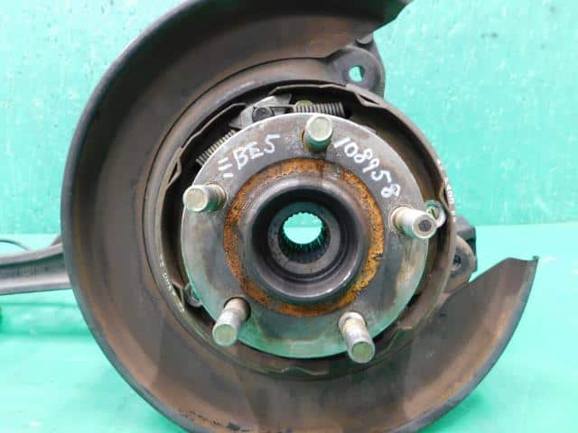 Rear Left Knuckle Hub Assembly SUBARU Legacy 2001 TA-BE5 — photo 3