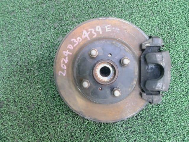 Front Right Knuckle Hub Assembly SUZUKI Solio 2012 DBA-MA15S 4511154M00 — photo 1