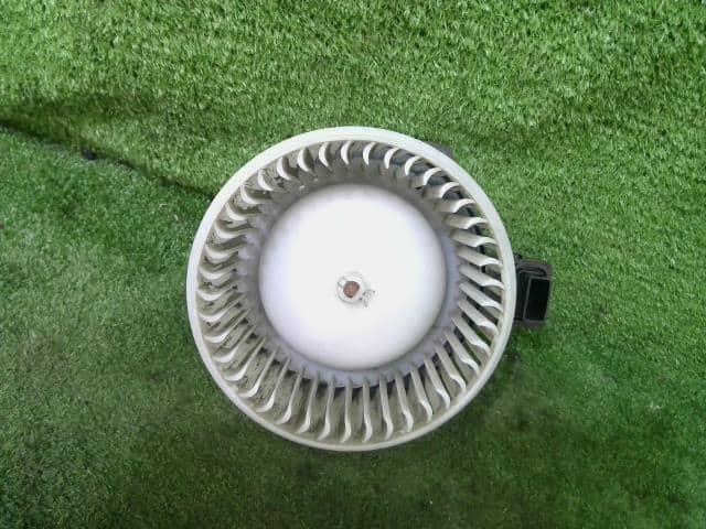 Blower Motor SUZUKI Solio 2012 DBA-MA15S 7425071L00 — photo 1