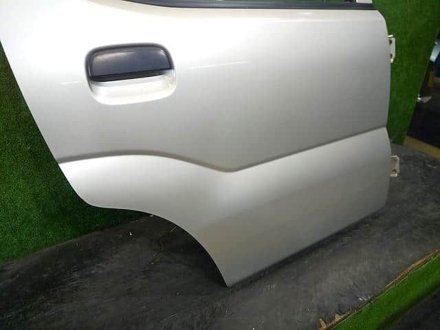 Rear Right Door Assembly SUZUKI Swift 2005 UA-HT51S — photo 3