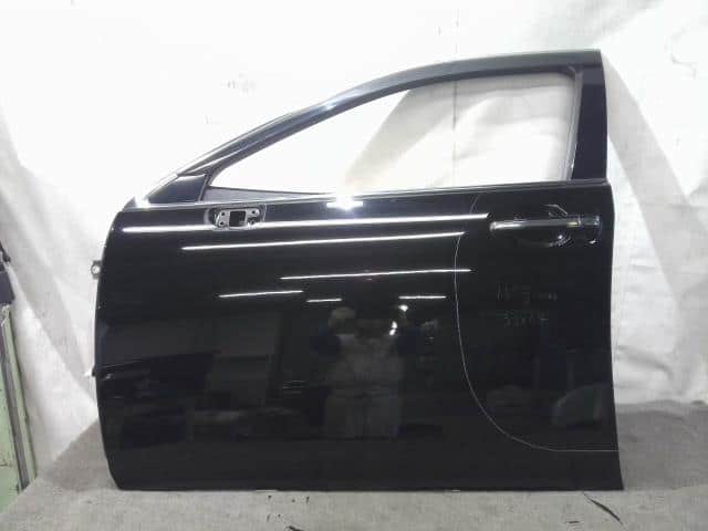 Front Left Door Assembly TOYOTA Crown 2009 DAA-GWS204 6700230A50 — photo 1