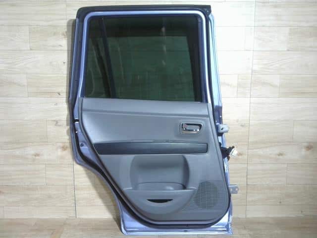 Rear Left Door Assembly MAZDA Demio 2005 DBA-DY3W D5Y17302X — photo 2