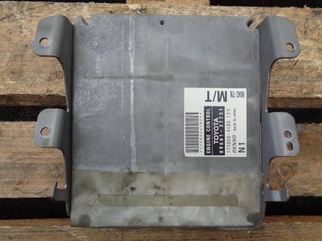 Engine Control Unit HINO Dutro 2008 BJG-XKU508M 8966137751 — photo 2