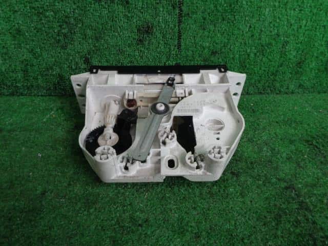 A/C Control Panel ISUZU Forward 2010 PKG-FRR90S2 8980413192 — photo 2