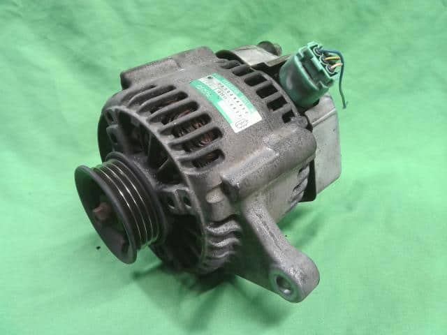 Alternator SUBARU R2 2003 UA-RC1 — photo 1