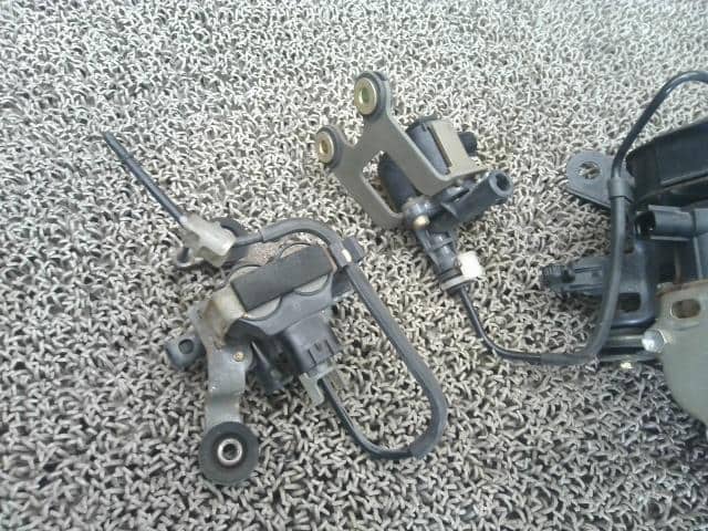 Air Suspension Compressor TOYOTA Crown Majesta 2004 DBA-UZS186 4891430060 — photo 5
