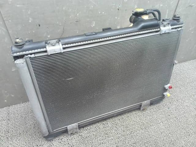 Radiator TOYOTA Crown Majesta 2004 DBA-UZS186 1640050320 — photo 1
