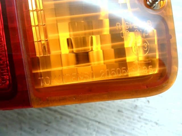 Left Tail Light SUBARU Sambar 2013 EBD-S211 — photo 3
