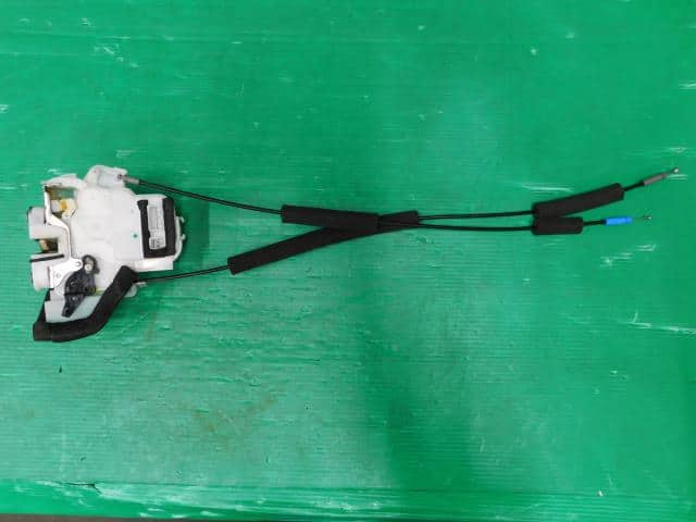 Rear Right Door Lock Actuator SUBARU Legacy 2012 DBA-BRM — photo 2
