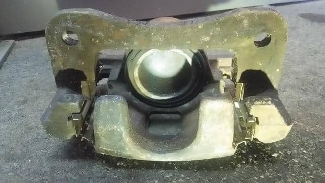 Front Left Caliper SUBARU Stella 2006 DBA-RN2 — photo 3
