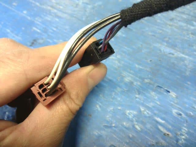 Left Side Mirror PEUGEOT 208 2015 ABA-A9HM01 — photo 4