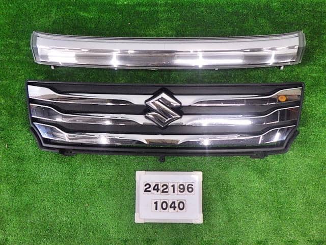 Radiator Grille SUZUKI Solio 2017 DAA-MA36S 7211081P01 — photo 1