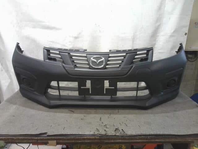Front Bumper MAZDA Familia 2017 DBF-BVY12 1N4250031 — photo 1