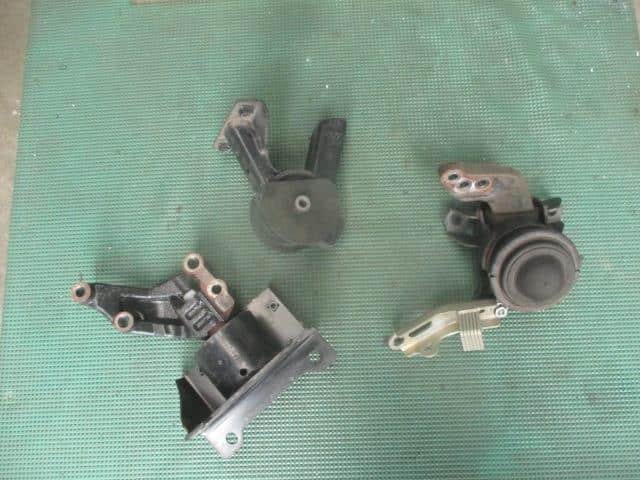 Engine Parts SUZUKI Swift 2013 CBA-ZC32S — photo 1