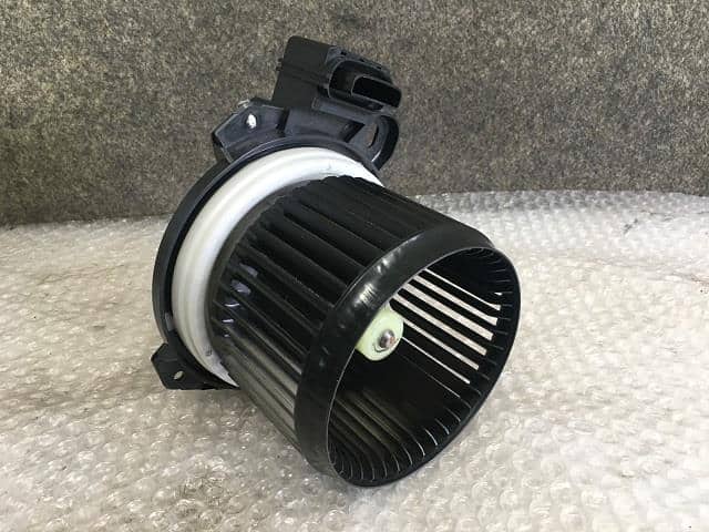 Blower Motor SUZUKI Spacia 2013 DBA-MK32S — photo 1