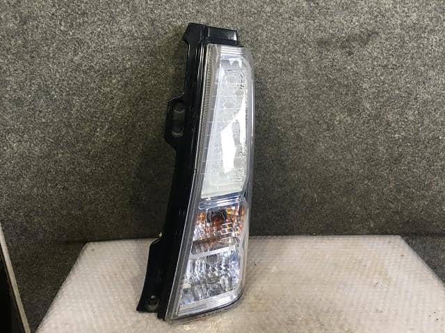 Right Tail Light SUZUKI Wagon R 2012 DBA-MH34S 3565072M010 — photo 1