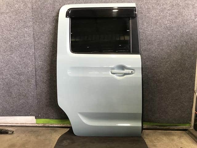 Rear Right Door Assembly SUZUKI Spacia 2017 DAA-MK53S — photo 1