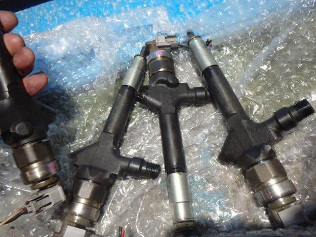 Injector MAZDA BONGO 2009 ADF-SKF2T RF8P13H50A — photo 4