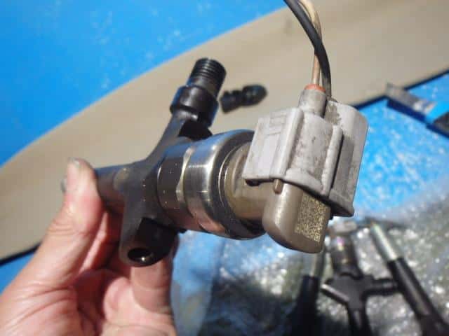 Injector MAZDA BONGO 2009 ADF-SKF2T RF8P13H50A — photo 3