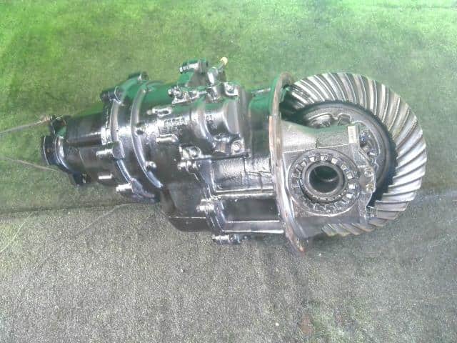RF Rigid Differential Assembly ISUZU ISUZU LARGESIZE CAR 2006 PJ-CYY51V6J 1410032040 — photo 1