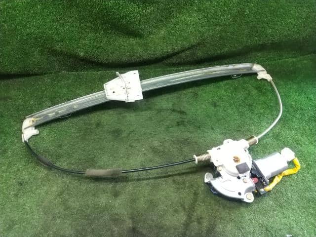 Front Right Door Regulator MAZDA MPV 2005 CBA-LW3W L0815858XA — photo 4