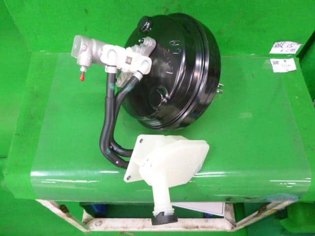 Brake Master Cylinder ISUZU ELF 2012 TKG-NHR85AN — photo 2