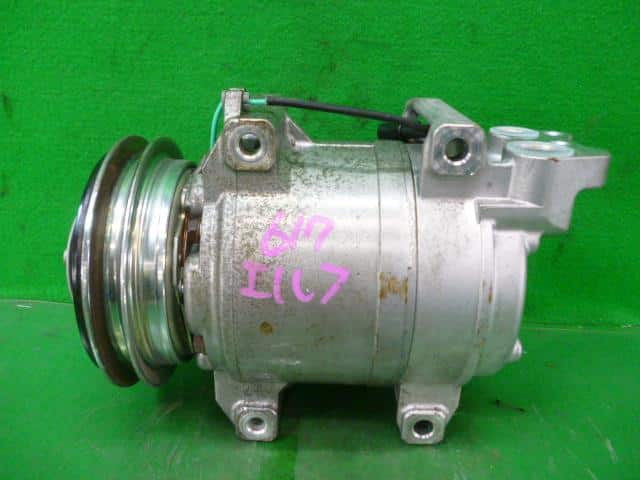 A/C Compressor ISUZU ELF 2012 TKG-NHR85AN — photo 1