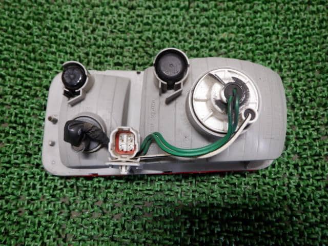 Left Tail Light SUBARU Sambar 2014 EBD-S211 — photo 2