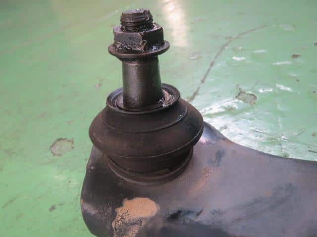 Front Right Lower Control Arm SUZUKI Lapin 2013 DBA-HE22S 4520185K10 — photo 5